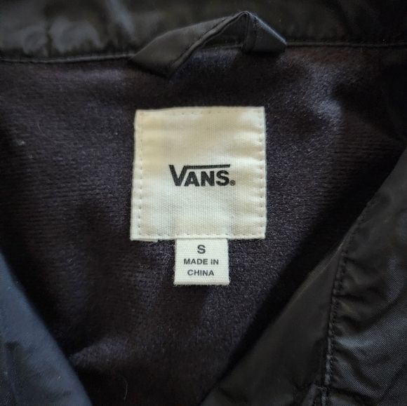 Vans Women's Black Snap Button Windbreaker size Small - Picture 4 of 6
